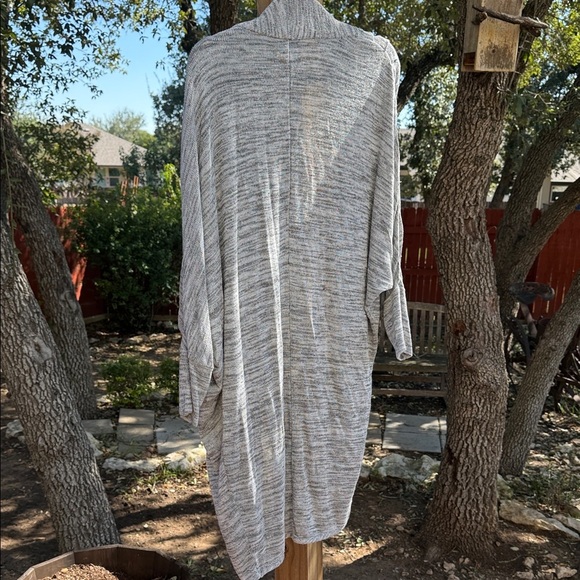 Mossimo Supply Co. Gray Open-Front Long Cardigan - Picture 3 of 3